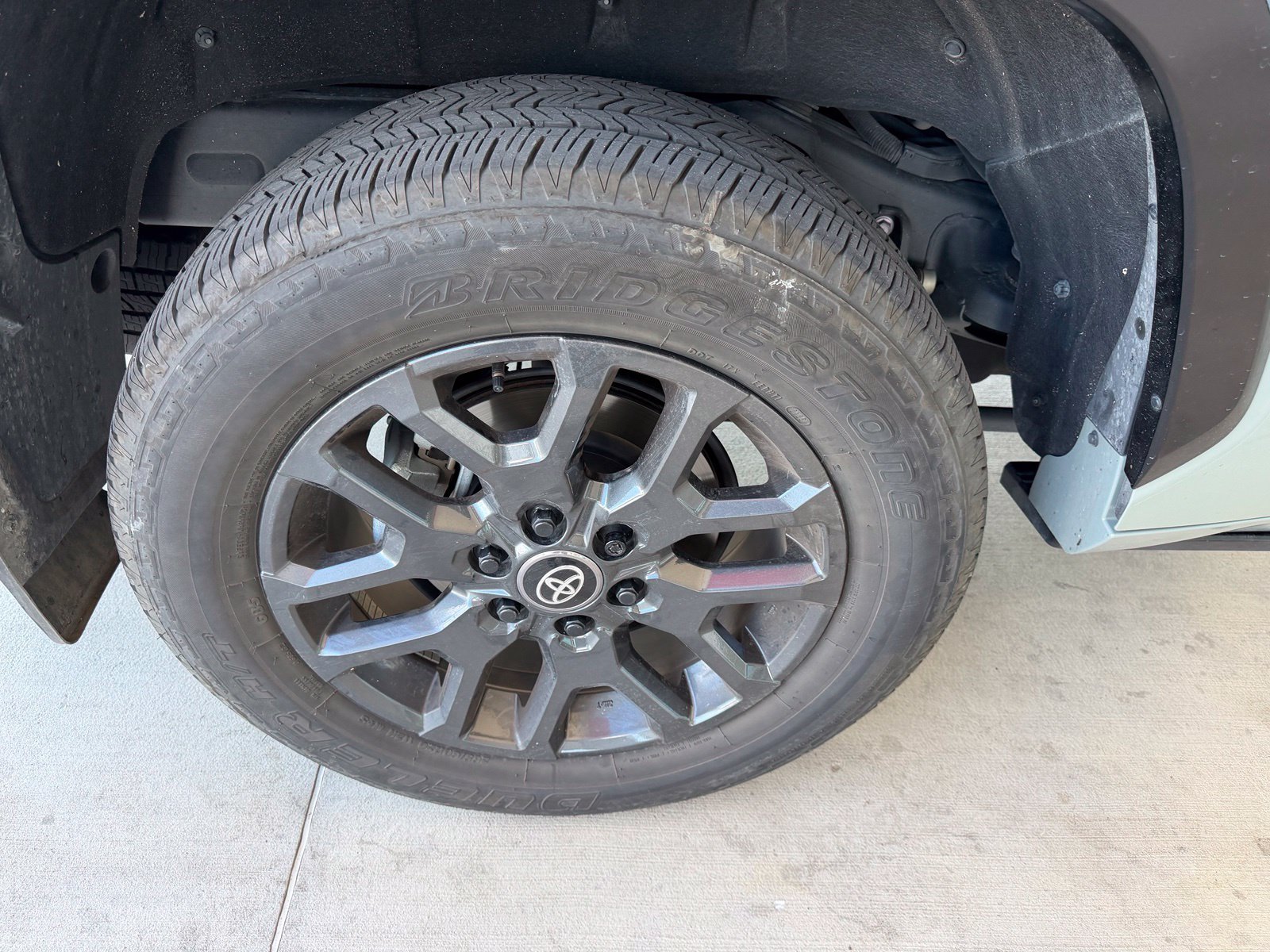 Used 2025 Toyota Sequoia Platinum AWD/4WD image 19