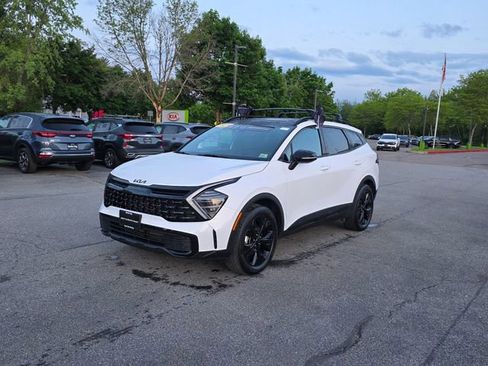 Certified 2025 Kia Sportage X-Line w/ Premium Package AWD/4WD image 4