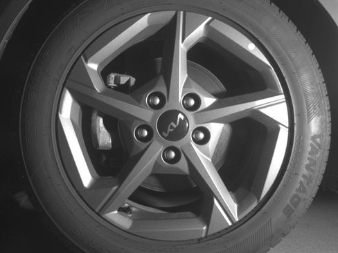 Used 2025 Kia K4 FWD image 12