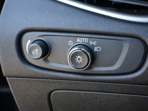 Used 2025 Chevrolet Malibu LT FWD image 26