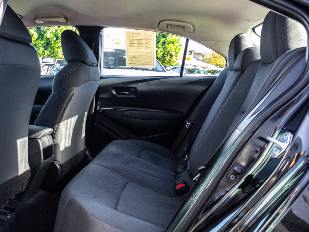 Used 2022 Toyota Corolla LE FWD image 13