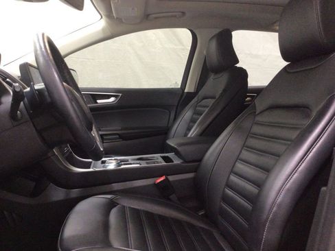 Used 2021 Ford Edge SEL w/ Convenience Package image 8