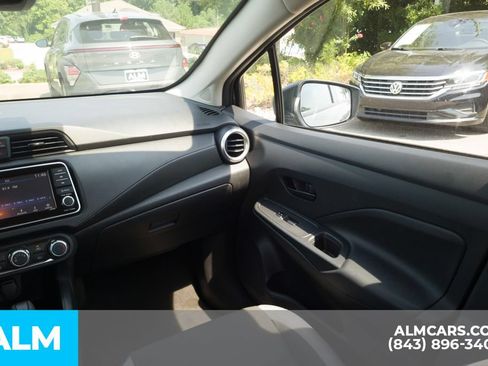 Used 2025 Nissan Versa S FWD image 18