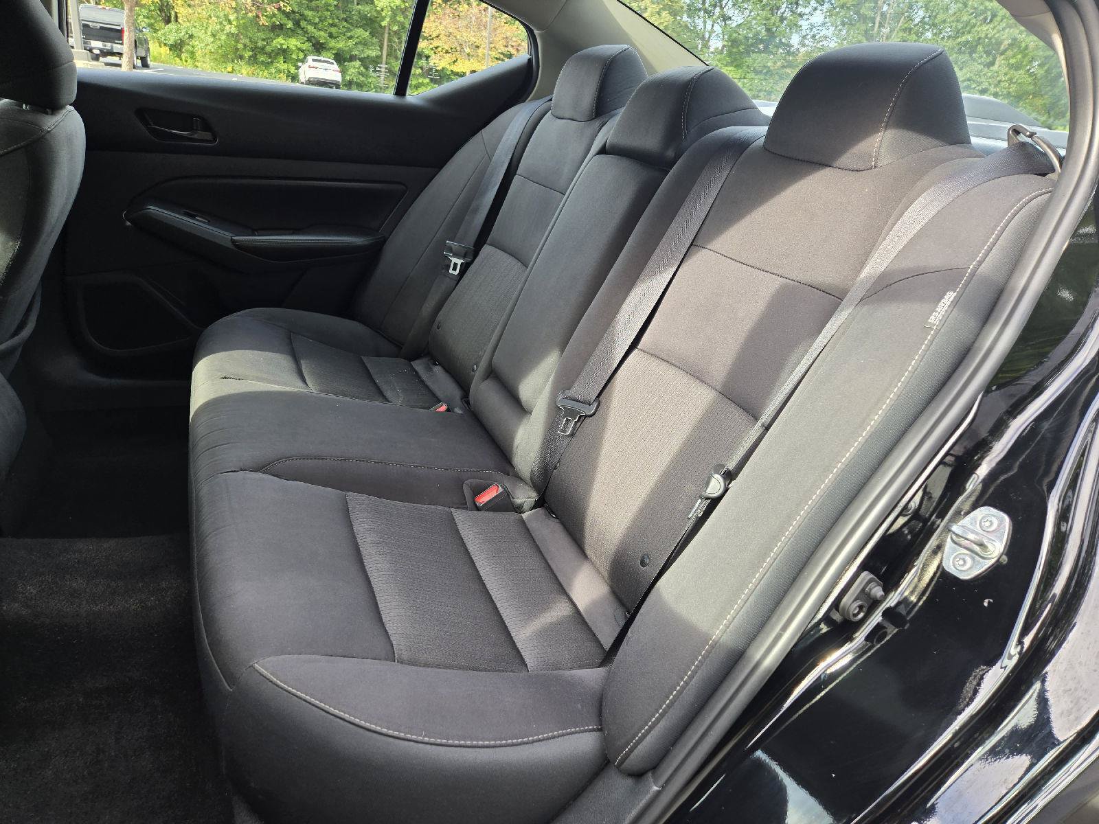 Used 2025 Nissan Altima 2.5 SV FWD image 25