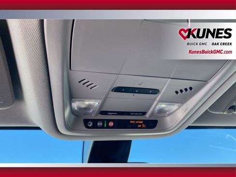 Used 2023 GMC Acadia SLT w/ Elevation Edition image 22