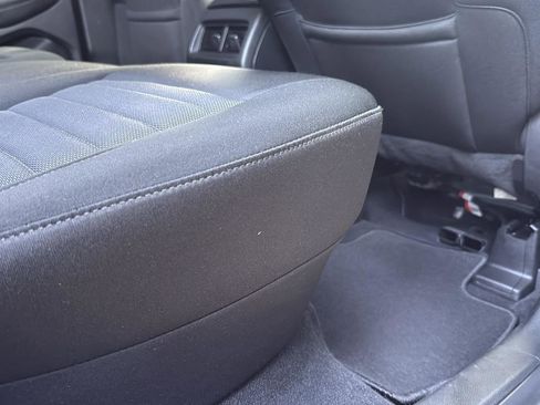 Used 2024 Ford Edge SE w/ Black Appearance Package image 25