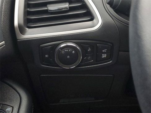 Certified 2024 Ford Edge SEL w/ Convenience Package image 16