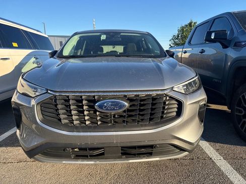 Used 2024 Ford Escape Active image 2