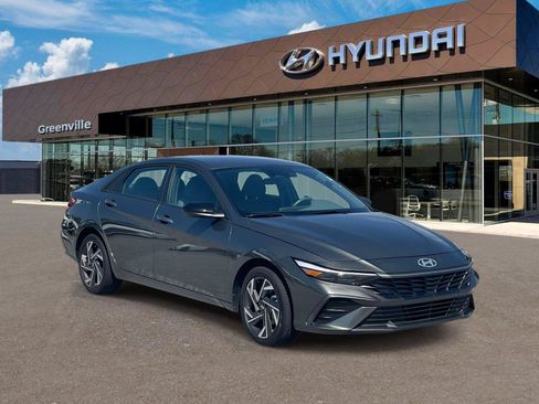 Certified 2025 Hyundai Elantra SEL FWD image 1