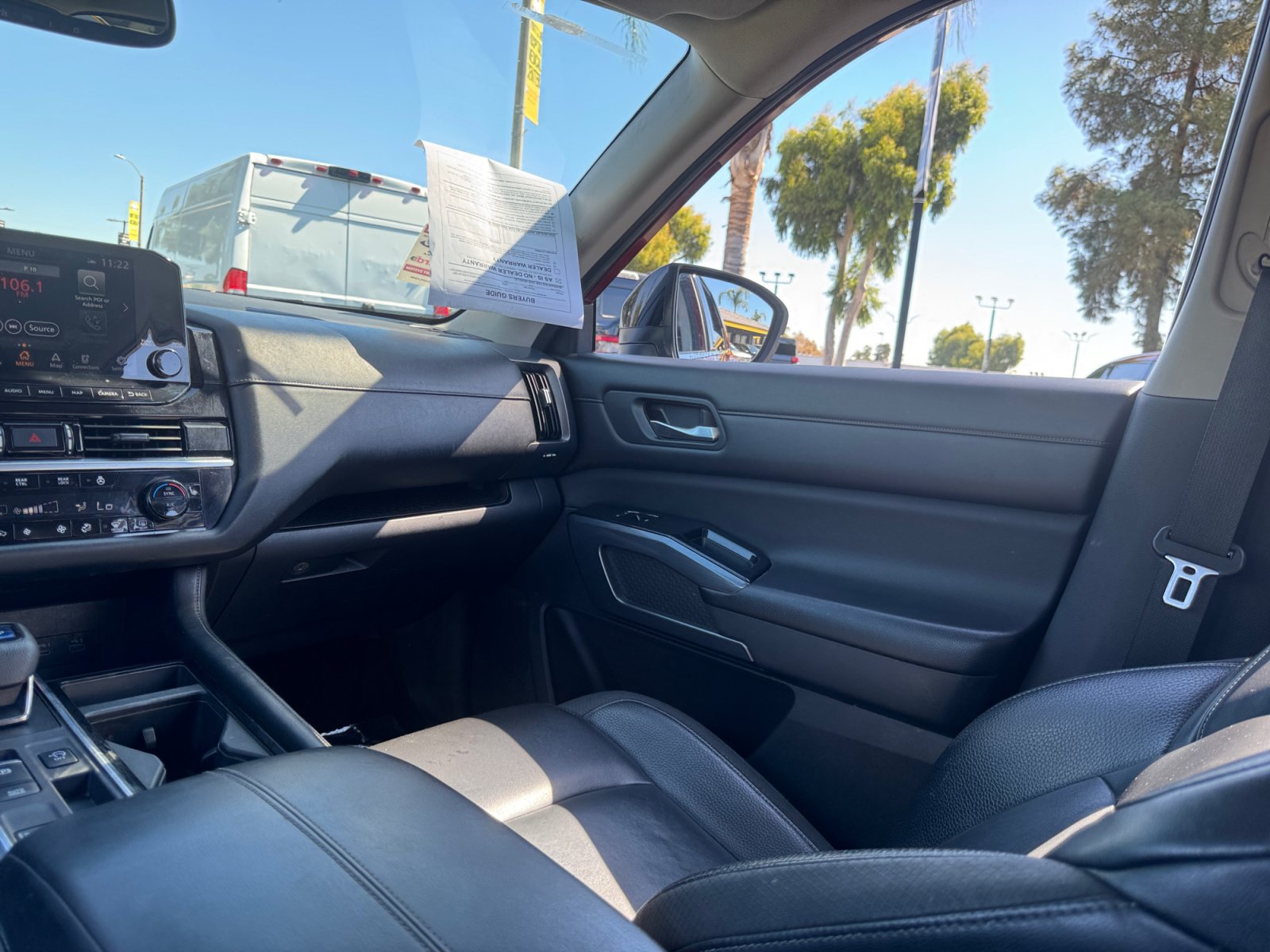 Used 2022 Nissan Pathfinder SL FWD image 20
