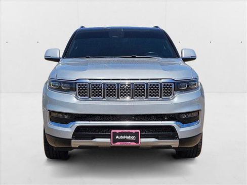 Used 2022 Jeep Grand Wagoneer Series III w/ Rear Seat Video Group 1 image 2