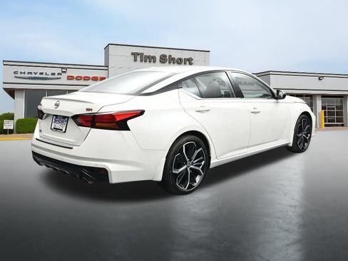 Used 2023 Nissan Altima 2.5 SR w/ SR Premium Package FWD image 5