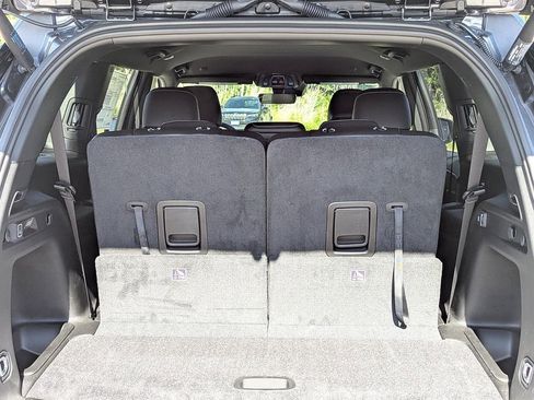 New 2025 Jeep Grand Cherokee L Altitude image 30