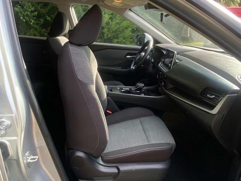 Used 2023 Nissan Rogue SV FWD image 34