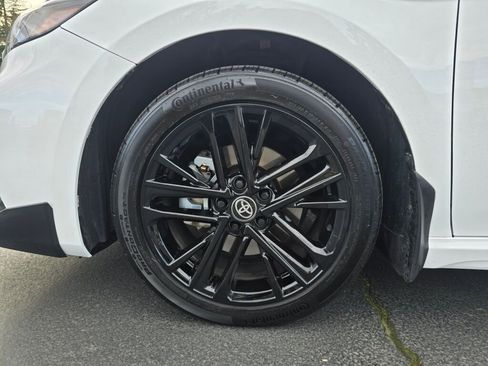 Used 2025 Toyota Camry SE w/ Convenience Package image 18