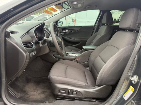 Used 2018 Chevrolet Malibu LT FWD image 17