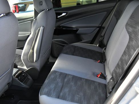 Used 2021 Volkswagen ID.4 Pro image 37