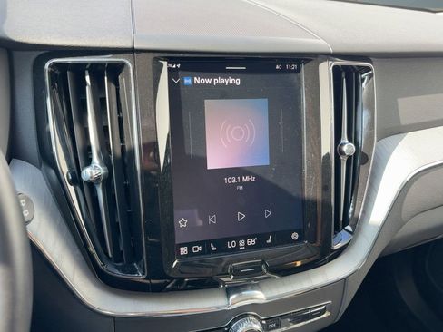 Certified 2025 Volvo XC60 B5 Plus image 24