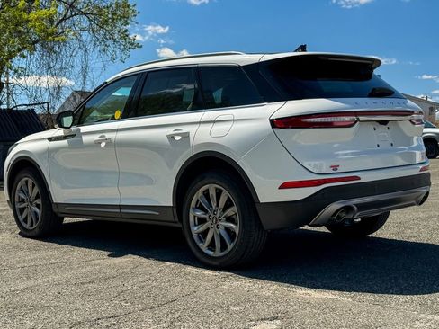 Used 2022 Lincoln Corsair AWD w/ Premium Package image 5