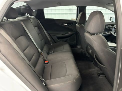 Used 2024 Chevrolet Malibu RS FWD image 32