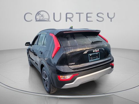 New 2026 Kia Niro EX FWD image 2