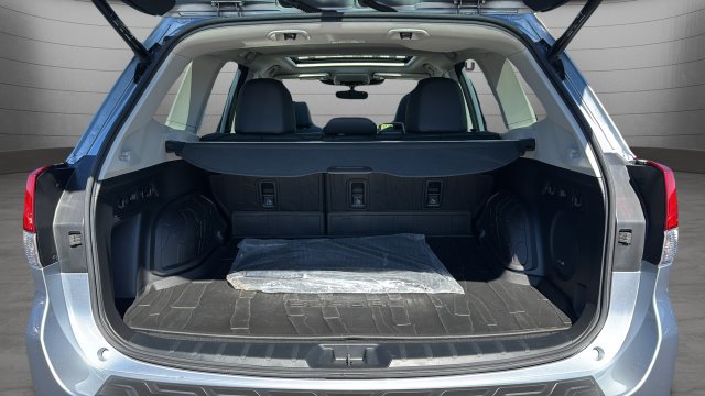 Used 2023 Subaru Forester Touring w/ Popular Package #2 AWD/4WD image 27