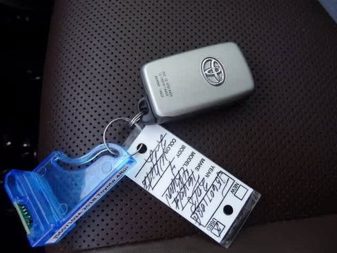 Used 2018 Toyota 4Runner Limited image 32