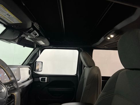 Used 2024 Jeep Wrangler Sport S image 24