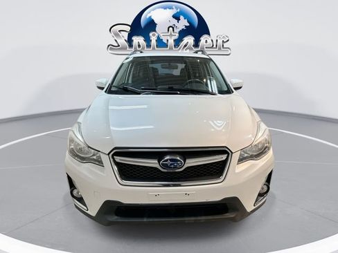 Used 2017 Subaru Crosstrek 2.0i Premium image 3