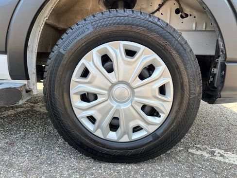 Used 2025 Ford Transit 250 Low Roof w/ Exterior Upgrade Package RWD image 13