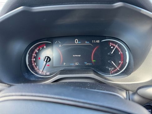 Used 2025 Toyota RAV4 XLE image 40