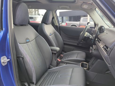 Used 2025 MINI Cooper S image 28