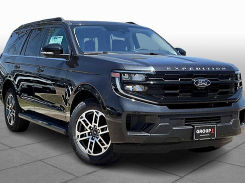 New 2025 Ford Expedition Active image 2