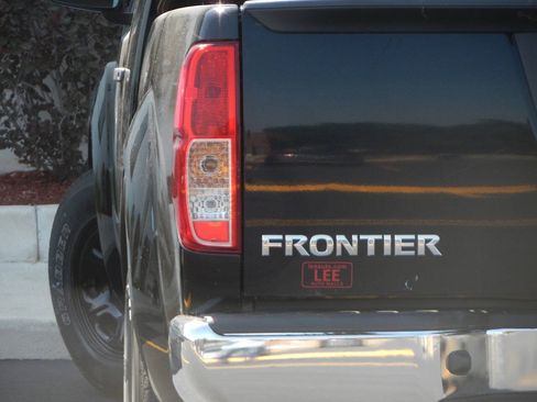 Used 2013 Nissan Frontier S RWD image 1