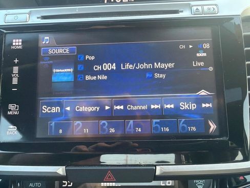 Used 2017 Honda Accord EX image 21