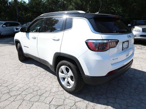 Used 2018 Jeep Compass Latitude w/ Popular Equipment Group AWD/4WD image 10