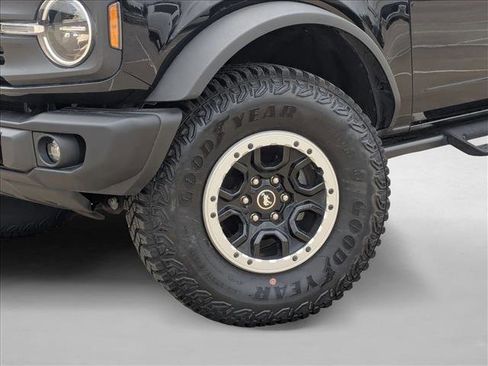 Used 2023 Ford Bronco Black Diamond w/ Sasquatch Package image 22
