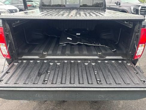 Used 2017 Nissan Frontier PRO-4X AWD/4WD image 21