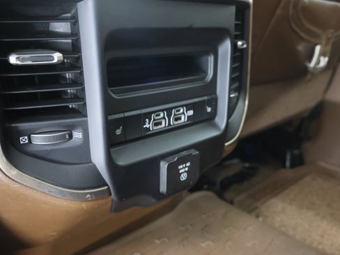 Used 2019 RAM 2500 Limited AWD/4WD image 42