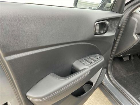 New 2025 Hyundai Venue Limited image 9