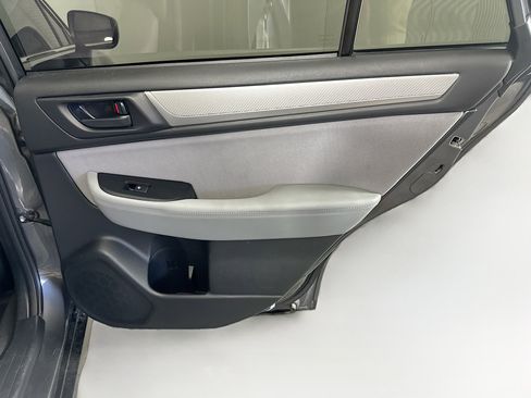 Used 2019 Subaru Outback 2.5i image 27