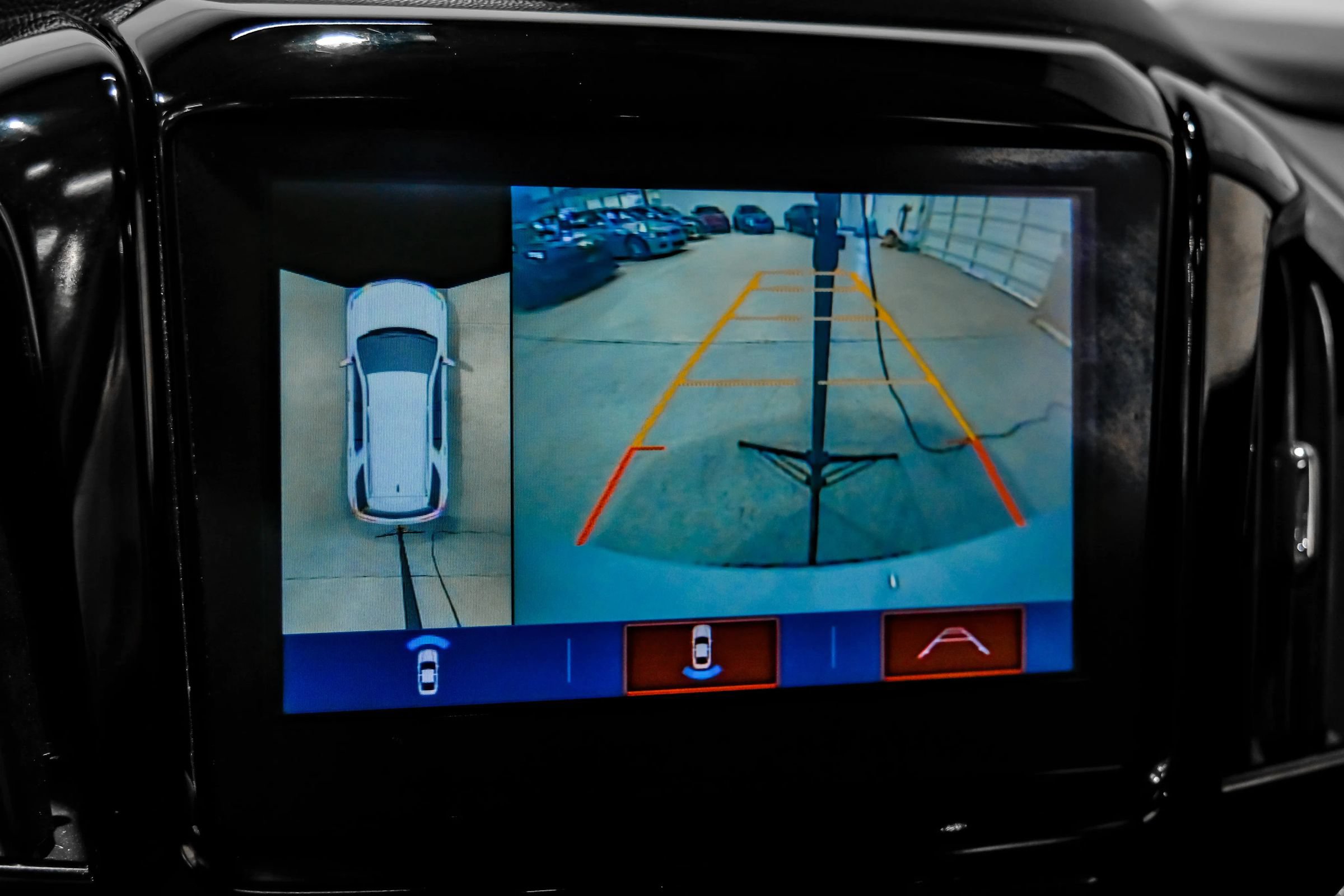 Used 2018 Chevrolet Traverse LT FWD image 26