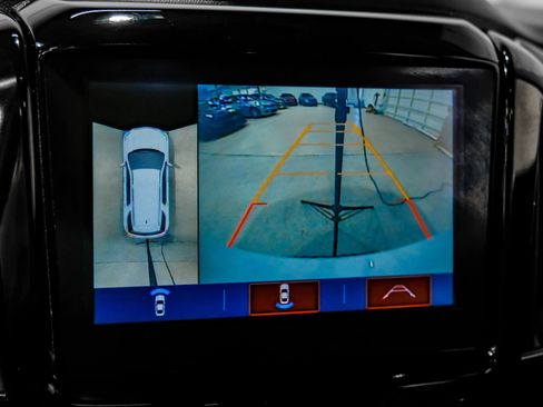 Used 2018 Chevrolet Traverse LT FWD image 26