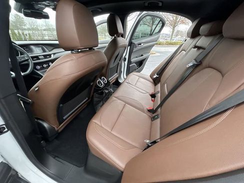 Used 2023 Alfa Romeo Stelvio Ti image 15