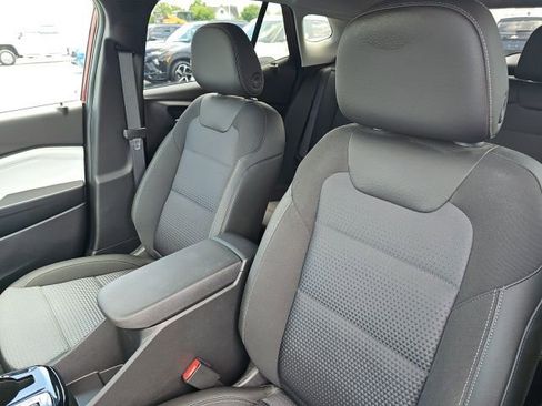 Used 2024 Chevrolet Trax LT w/ LT Convenience Package image 20