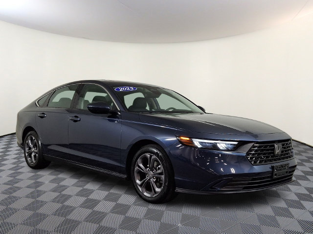 Used 2023 Honda Accord EX image 1