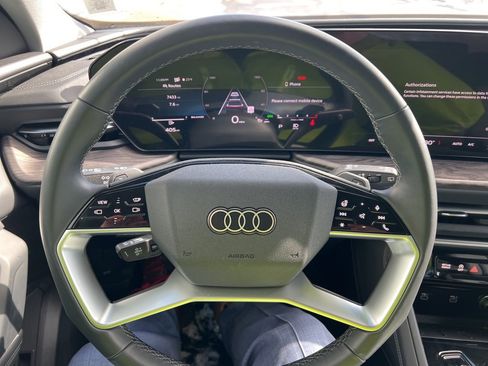 Used 2025 Audi Q5 Premium Plus w/ Premium Plus image 61