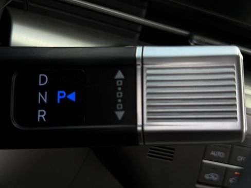 Used 2024 Hyundai Kona Limited AWD/4WD image 19