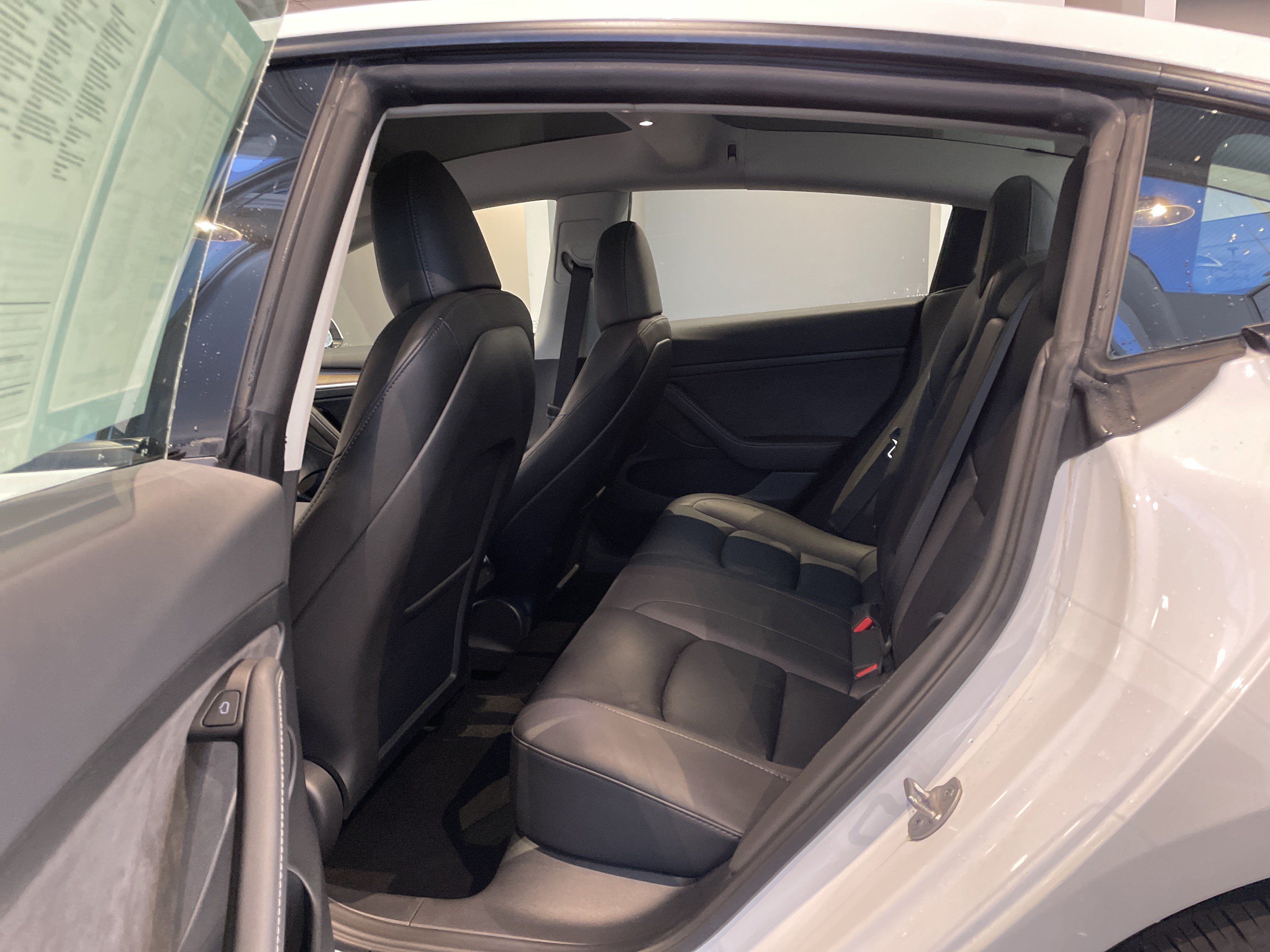 Used 2023 Tesla Model 3 Standard Range RWD image 32