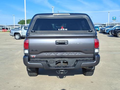 Used 2022 Toyota Tacoma TRD Pro AWD/4WD image 9